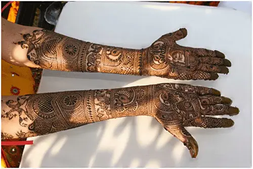 Mehndi Design for brides on Marriage day